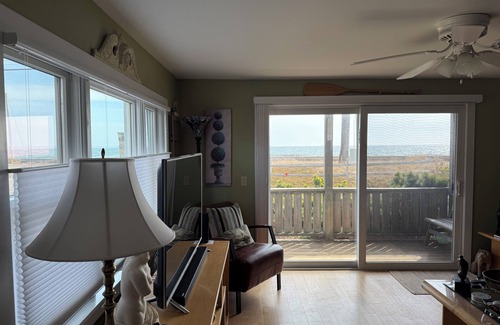 Provincetown Condo | Beautiful Waterfront Getaway with Great Views of Cape Cod Bay