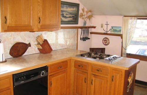 Branford House | Beautiful Waterfront Beach House for Family Vacations