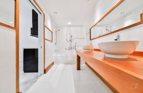 Saint Come Ski Chalet | Beautiful waterfront cottage, with fireplace and spa.