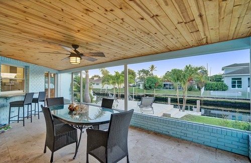 Boca Raton House | Beautiful Waterfront home for rent in Boca Raton with Ocean Access
