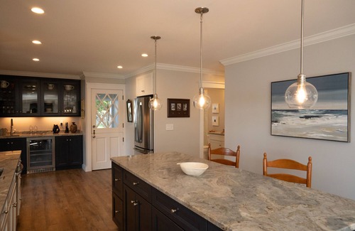 Portsmouth House | Beautiful Waterfront Home, Beach and Dock