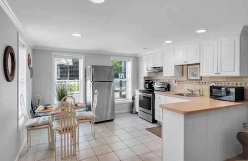 Avon Condo | Beautiful Well Design Condo in Bay Head + 1st Floor with outside seating area