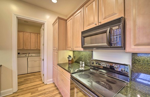 Whittier Condo | Beautiful Whittier Condo w/Deck + Mtn Views!