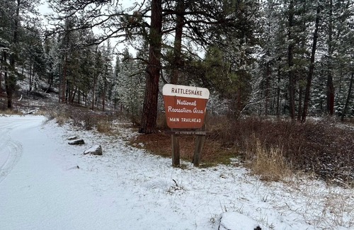 Upper Rattlesnake House | Beautiful Winter Wonderland