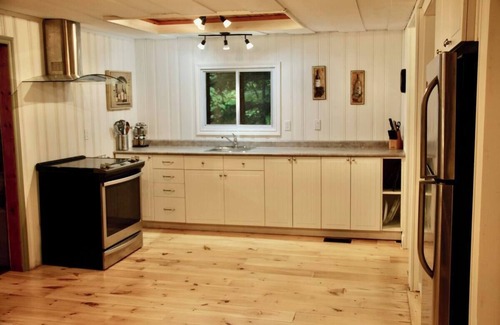 Minden Hills Cottage | Beautiful year round cottage in Minden, great for families & sledders!