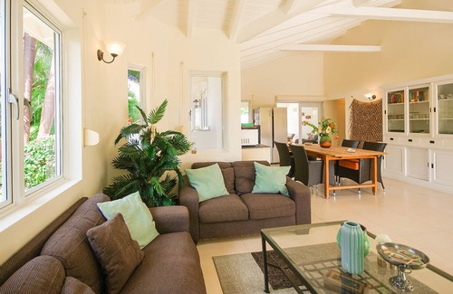 Marie Pampoen Villa | Beautifull villa. Private pool. Privacy. Only 2 minutes from Jan Thiel Beach.