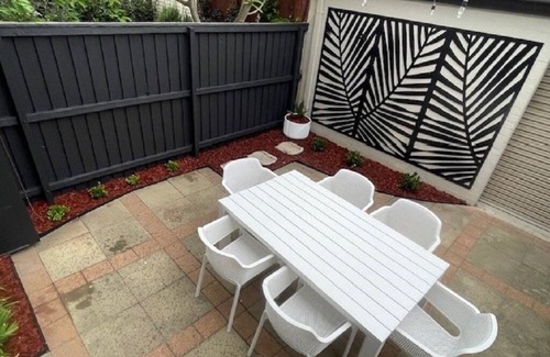 Carrington House | Beautifully 3 bedroom property overlooking Newcastle Harbour