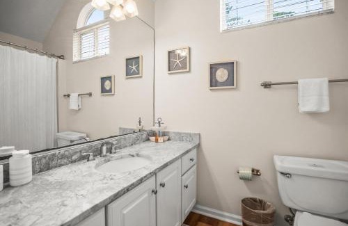 Saint Helena Island House | Beautifully appointed 3-Bed, 25-Bath Home, Great Location near Beach & Club