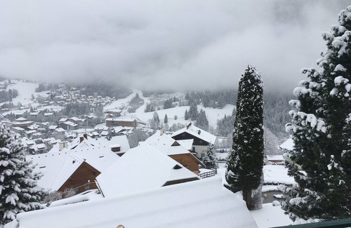 Untertschern Apartment | Beautifully renovated 70 m² modern garden apartment wood-burning fireplace