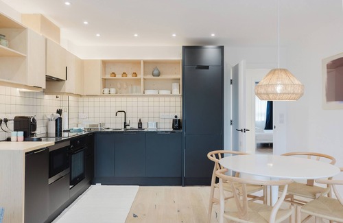 Hackney Central Apartment | Beautifully Curated 2BD Flat, Heart of East London