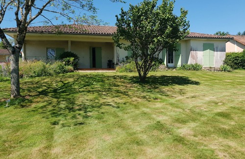 Jumilhac-le-Grand House | Beautifully light and spacious 4 bedroomed villa with inground pool