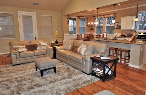 Angels Camp House | Beautifully furnished home with HOT TUB