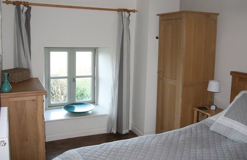 St Ives Cottage | Beautifully furnished Cornish cottage with sea views from all rooms