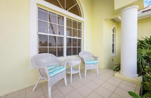 Marco Island House | Beautifully maintained waterfront home with pool