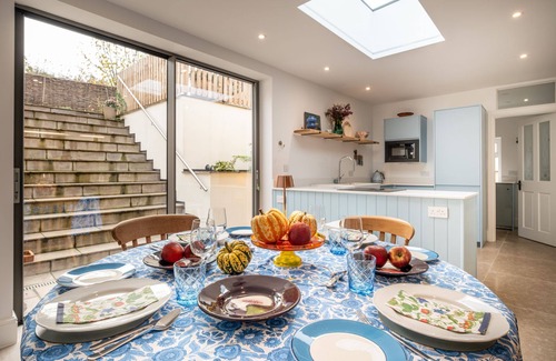 Winchcombe Cottage | Beautifully presented dog friendly holiday cottage - River Cottage