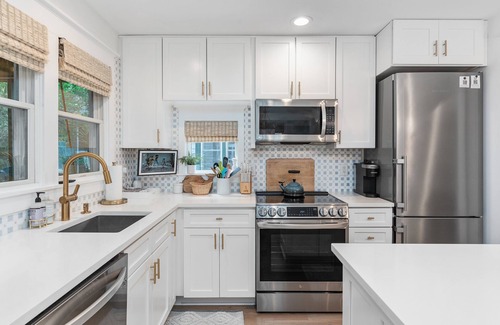 Surfman's Walk House | Beautifully renovated 3 bedroom home in Surfman's Walk near East Beach!
