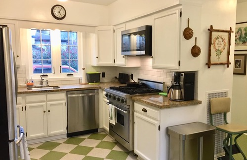 Fauntleroy House | Beautifully redone century-old home. Walk to beach, parks, and restaurants.