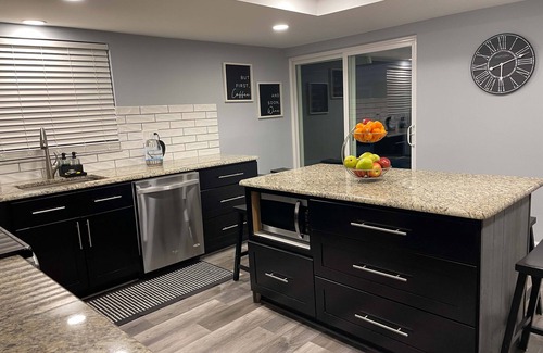 Venice House | Beautifully Remodeled Anna - vacation home