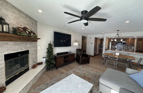 Frisco Condo | Beautifully remodeled, spacious Frisco condo directly overlooking Lake Dillon.