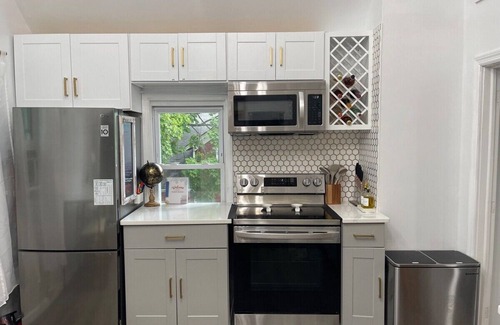 East Rockaway Apartment | Beautifully Renovated Modern Loft