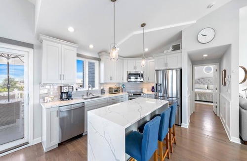 Harvey Cedars House | Beautifully renovated ocean front home in Harvey Cedars