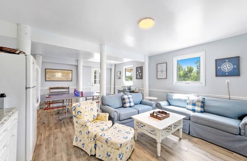 Harvey Cedars House | Beautifully renovated ocean front home in Harvey Cedars