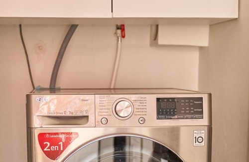 Americana Apartment | Beautifully Renovated With Spectacular View to El Expiatorio