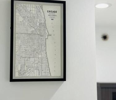 Grand Boulevard House | Beautifully Renovated House 10 mins from Downtown
