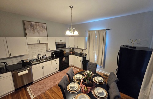 Altavista Apartment | Beautifully Renovated Duplex in AltaVista VA