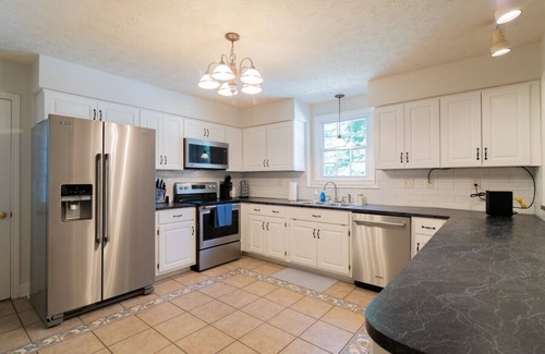 Columbus House | Beautifully renovated home in Midtown that is close to downtown and Ft Moore