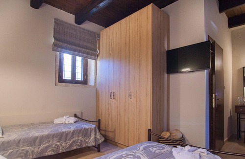 Vizari Villa | Beautifully restored character house with private pool in a countryside village!