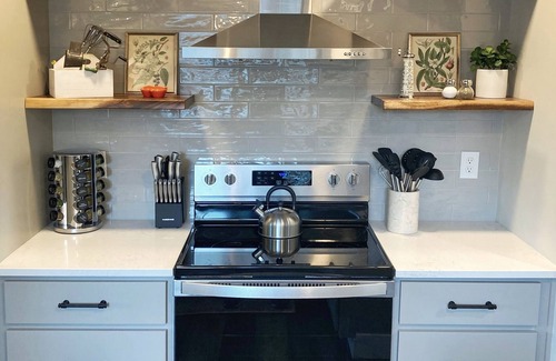 Yakima House | Beautifully Restored! Historical Charm, 3 Bed 2 Bath, Central Yakima Home!