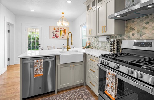 Spanish Fork House | Beautifully Updated Historic Home, with Views, Near Shopping with Holiday Decor