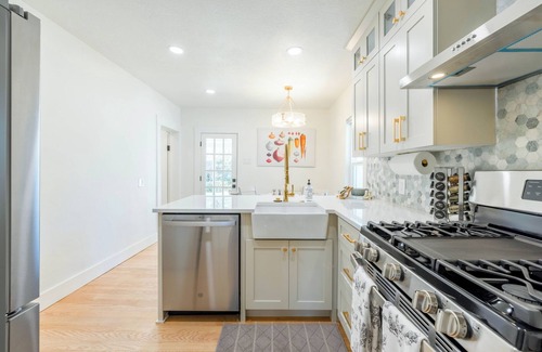 Spanish Fork House | Beautifully Updated Historic Home, with Views, Near Shopping with Holiday Decor