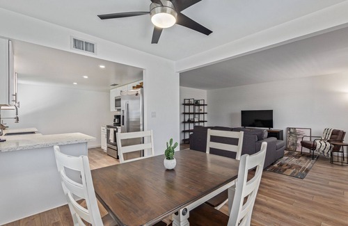 East Mesa House | Beautifully Updated home on Golf Course