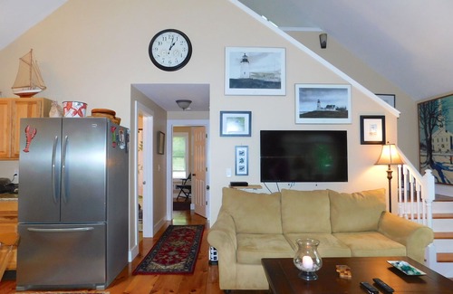 West Poland House | Beautifully updated pet-friendly home on Upper Range Pond.