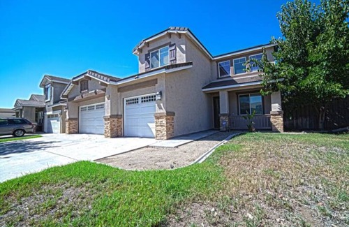 San Bernardino County House | Beauty of Montclair home