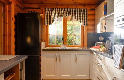Aviemore Cottage | Beaver Creek Lodge - a lodge that sleeps 8 guests in 3 bedrooms