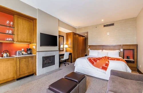 Avon Hotel | Beaver Creek Solace | Resort Access with Pool + Hot Tub | Premier Avon Location