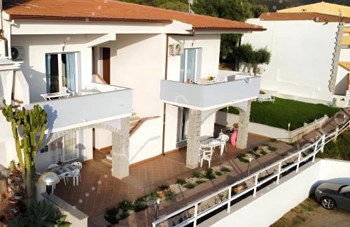 Badesi House | BeB con piscina Villa del Borgo
