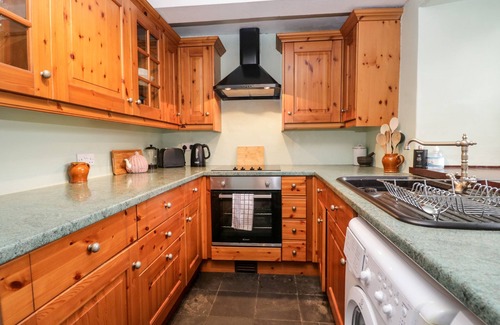 Broughton in Furness Cottage | BECKFOLD COTTAGE, pet friendly in Broughton-In-Furness