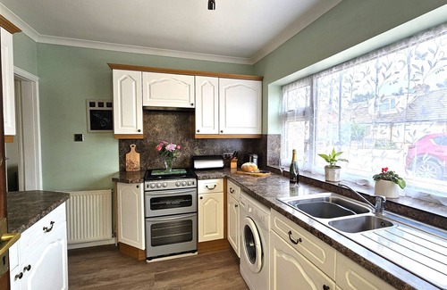 Heworth House | Beckside - Dog friendly house with secure garden and free parking