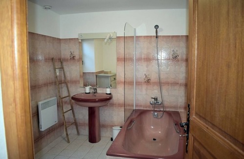 Auriac-du-Perigord Bed & Breakfast | Bed and breakfast in the heart of a village rich in heritage and hiking trails