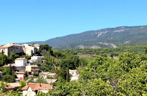 Cabrieres-dʼAigues Bed & Breakfast | Bed and breakfast Luberon
