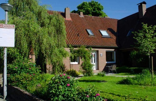 Leer Cottage | Bed and breakfast A - Guest house An der Fehnroute I, 11037