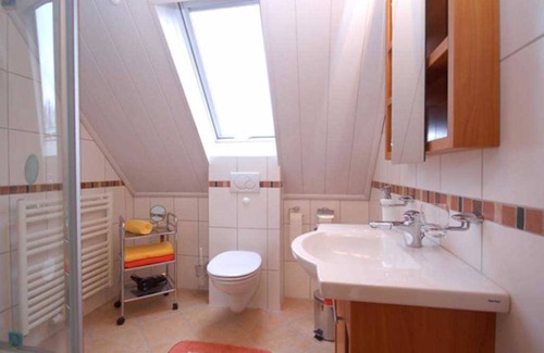 Leer Cottage | Bed and breakfast A - Guest house An der Fehnroute I, 11037
