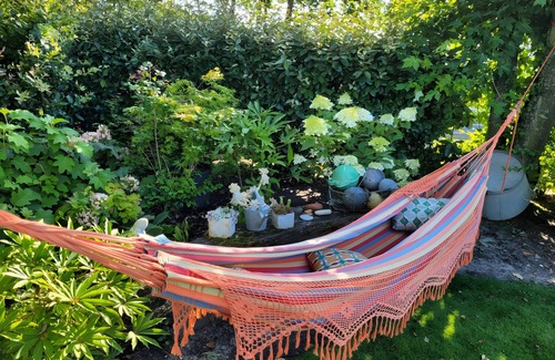 Notre-Dame-de-Riez Bed & Breakfast | Bed and Breakfast 'À 2 Pas Des Plages' with Shared Terrace, Shared Garden and Wi-Fi