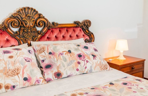 Aci Sant'Antonio House | Bed and Breakfast 'Carolea - Coratina' with Shared Pool, Wi-Fi and Air Conditioning