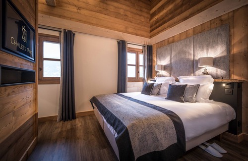 Le Praz Bed & Breakfast | Bed and Breakfast 'Carline' with Mountain View, Shared Terrace and Wi-Fi