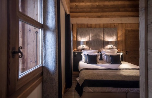 Le Praz Bed & Breakfast | Bed and Breakfast 'Carline' with Mountain View, Shared Terrace and Wi-Fi